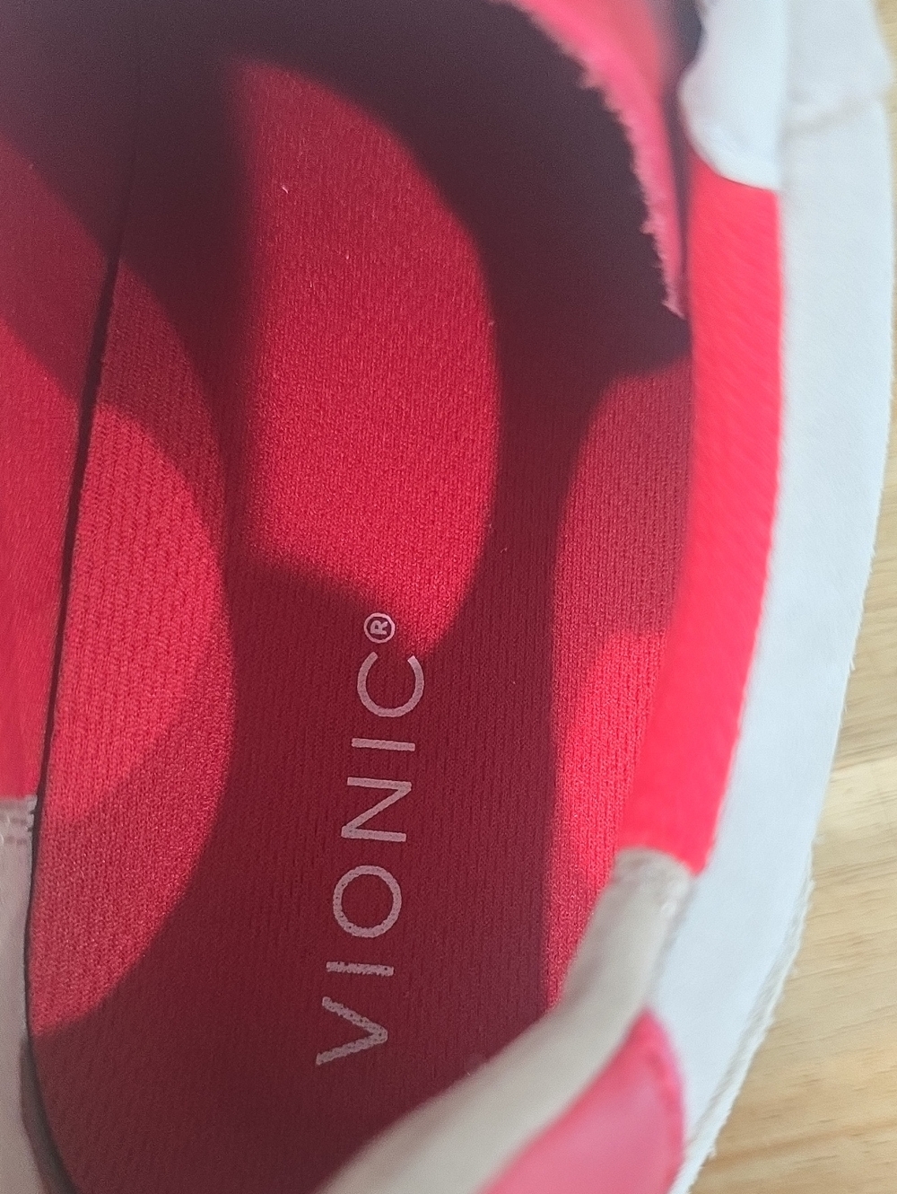 Vionic Women's 9.5 White Athletic Shoes - Picture 5 of 6